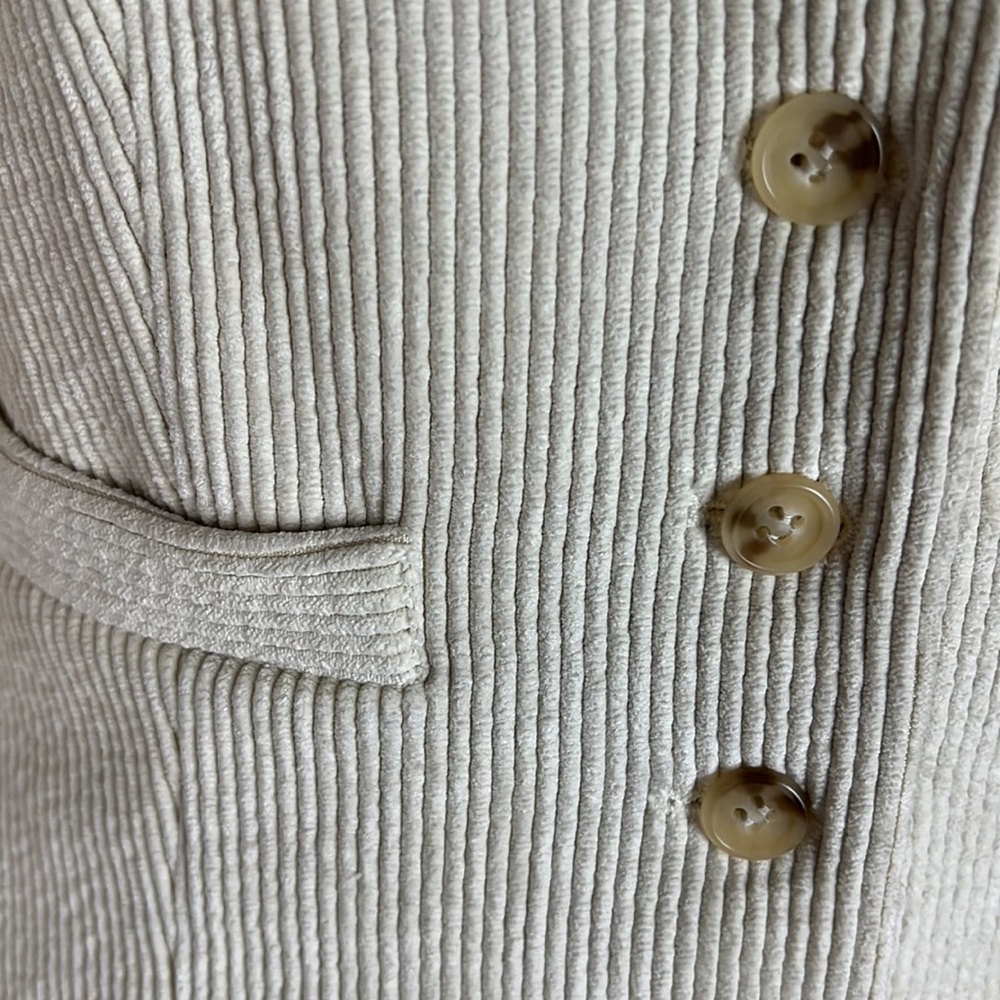MO.DE.RN. Corduroy Vest Top - Picture 2 of 8
